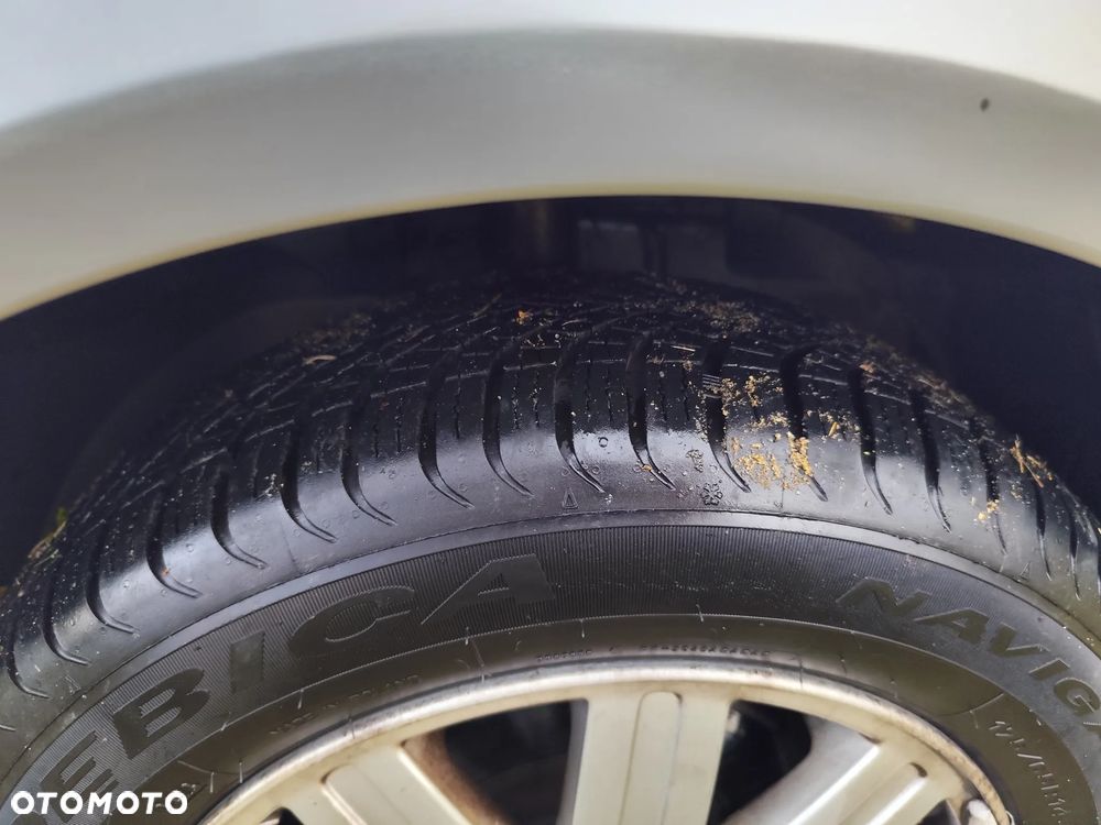 BMW Seria 5 525d xDrive - 2