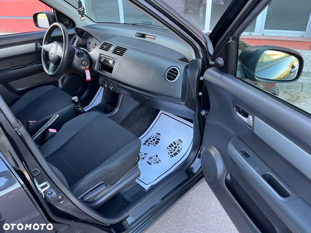 Suzuki Swift 1.3 Comfort+ - 25