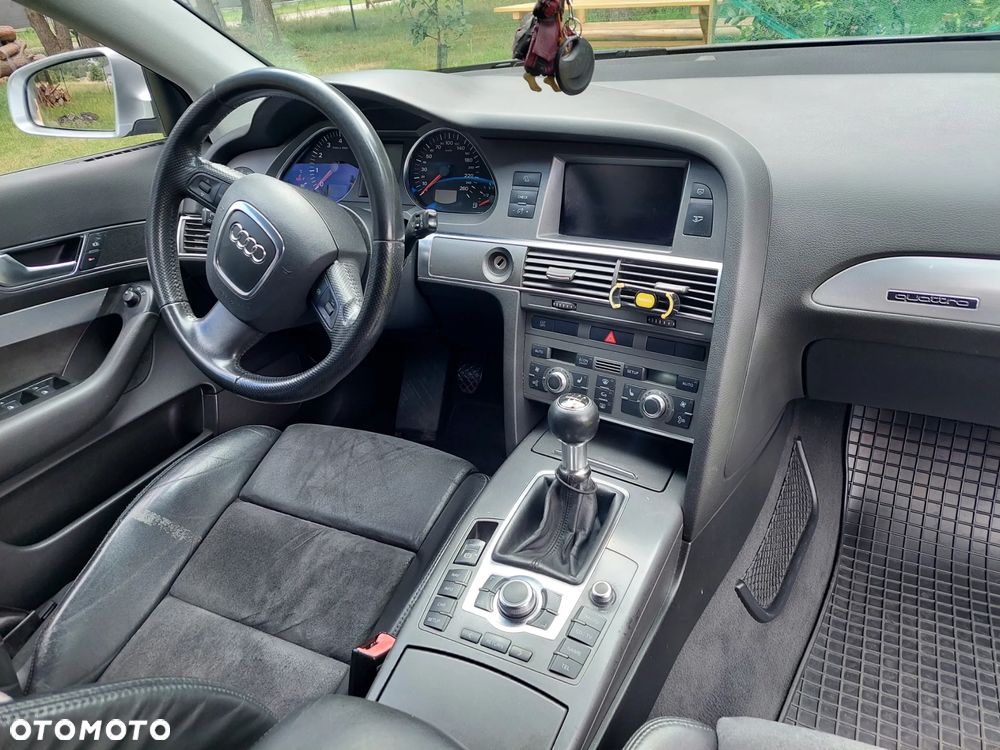 Audi A6 Avant 2.4 quattro - 8