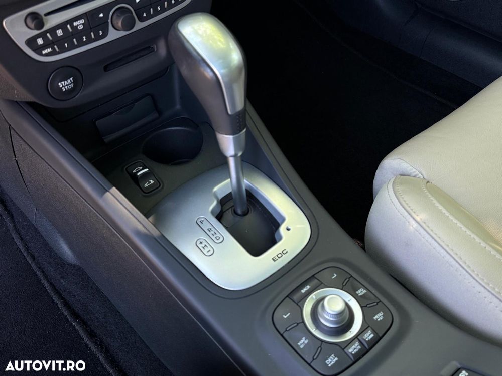 Renault Megane dCi 110 FAP EDC Dynamique - 12