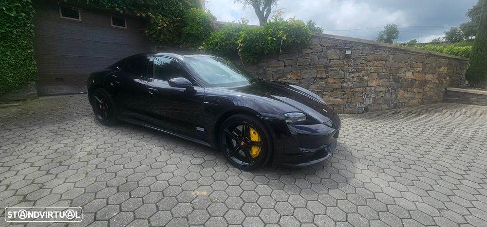 Porsche Taycan Turbo S - 14