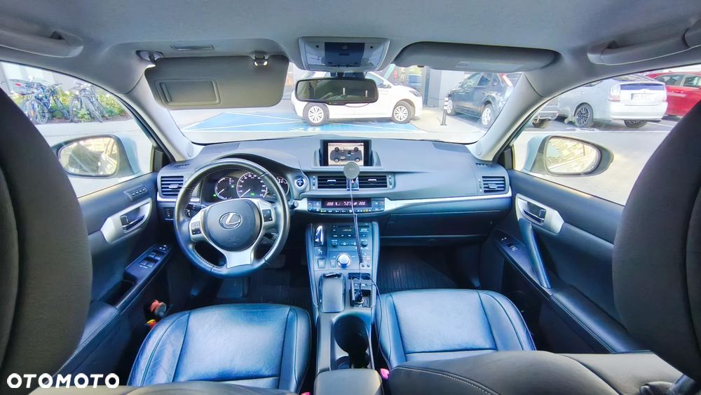 Lexus CT 200h Prestige - 10