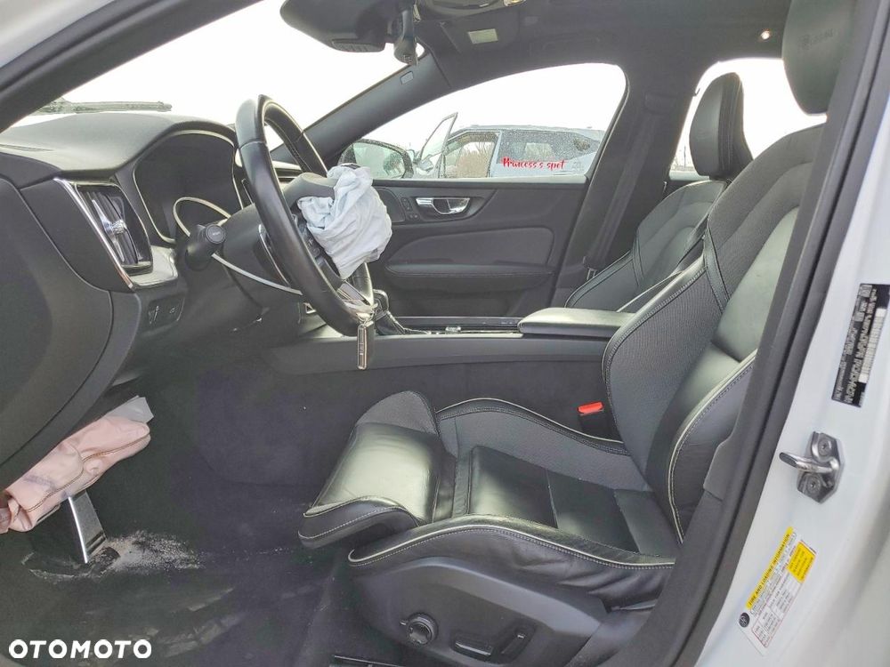 Volvo S60 T6 AWD R-Design - 7