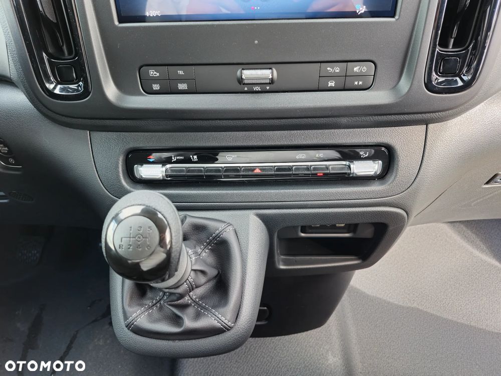 Mercedes-Benz Vito - 21