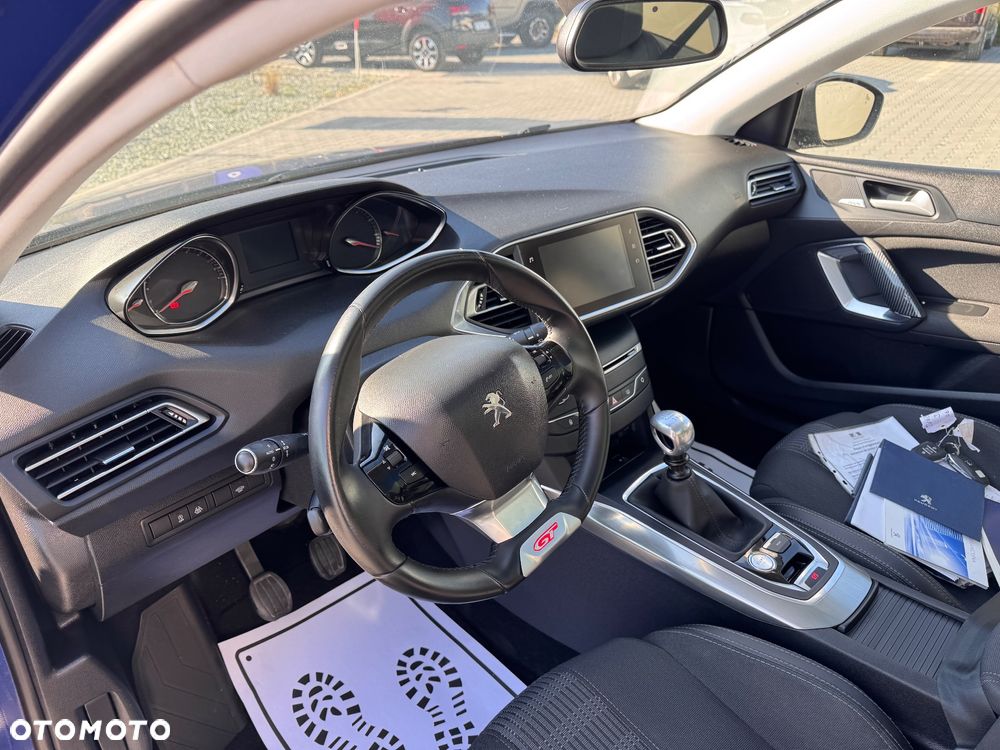 Peugeot 308 1.2 PureTech GPF Allure Pack S&S - 28