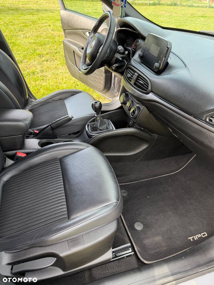 Fiat Tipo 1.4 T-Jet 16v Sport - 21