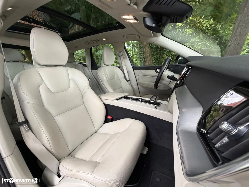 Volvo XC 60 2.0 T6 PHEV Inscription Expression AWD - 30