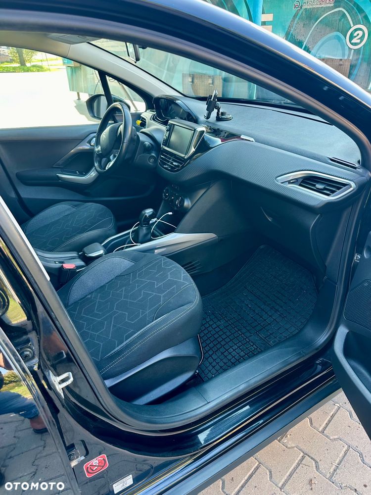 Peugeot 2008 1.2 Pure Tech Active - 5