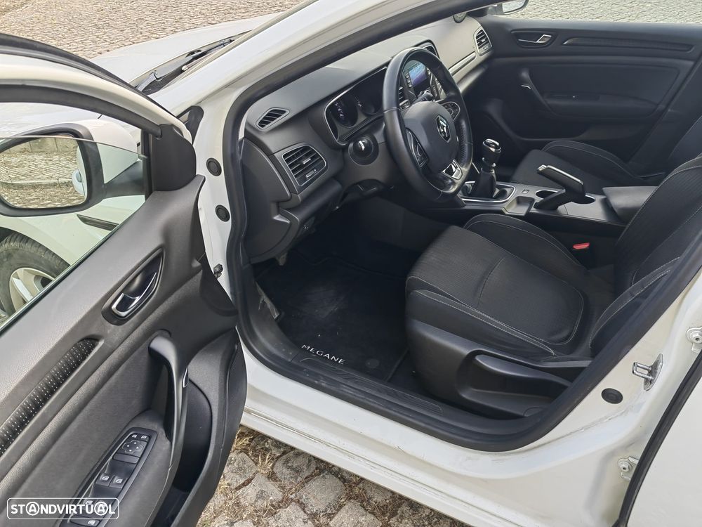 Renault Mégane 1.5 dCi Zen - 11