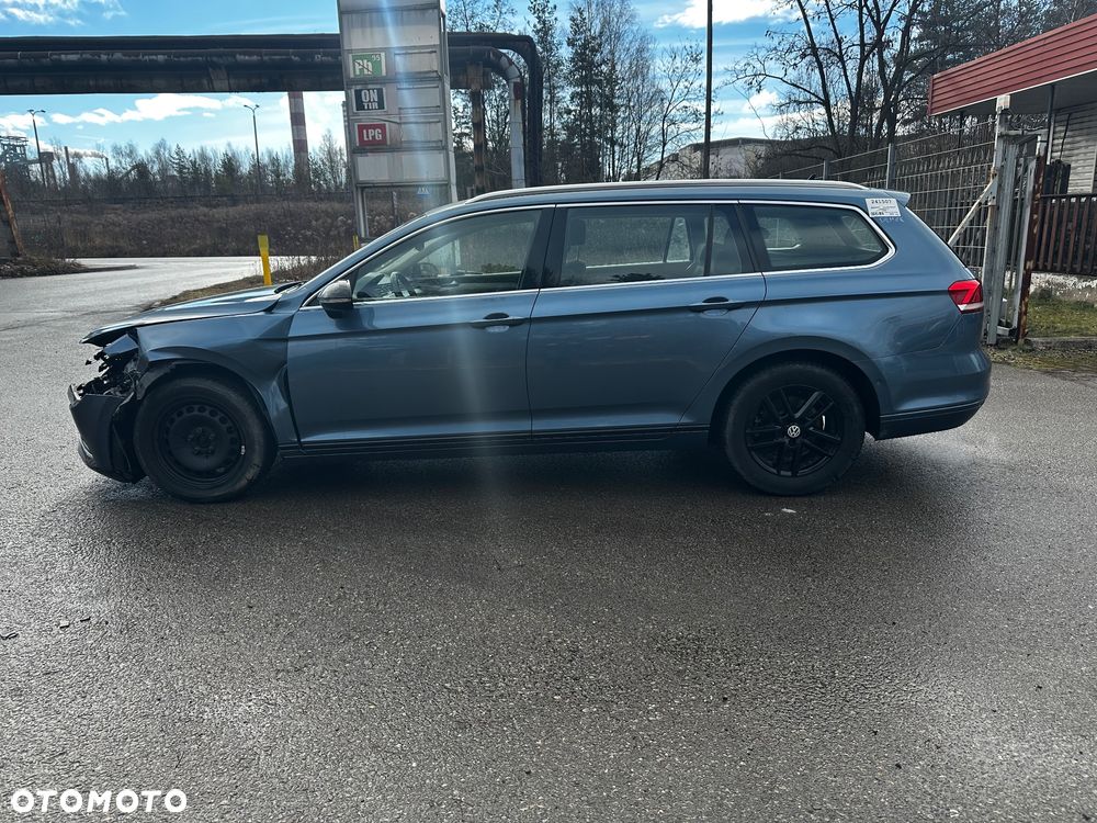 Volkswagen Passat - 6
