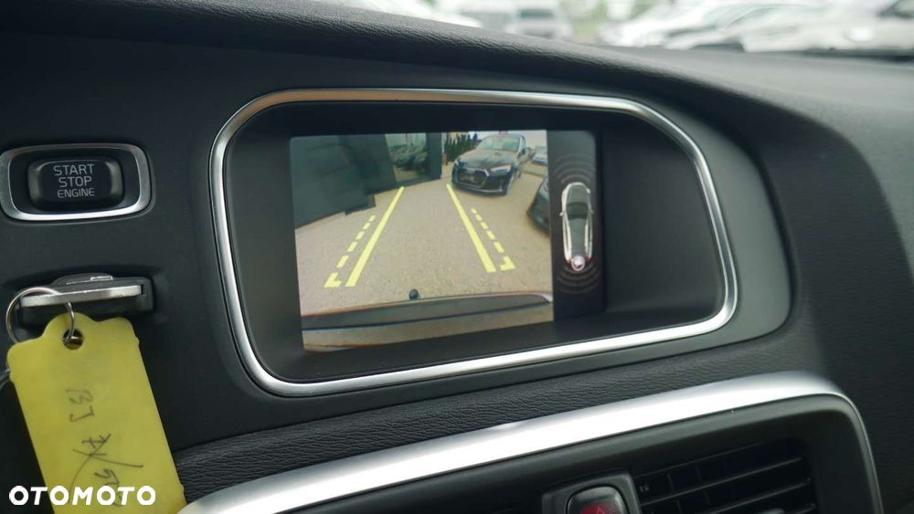 Volvo V40 Cross Country - 23