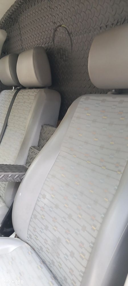 Volkswagen Transporter T5 TDI L1H1 - 2