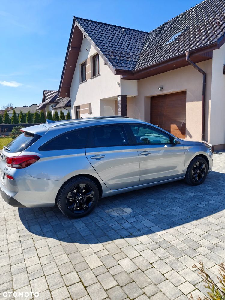 Hyundai i30 1.5 DPI Classic + - 6