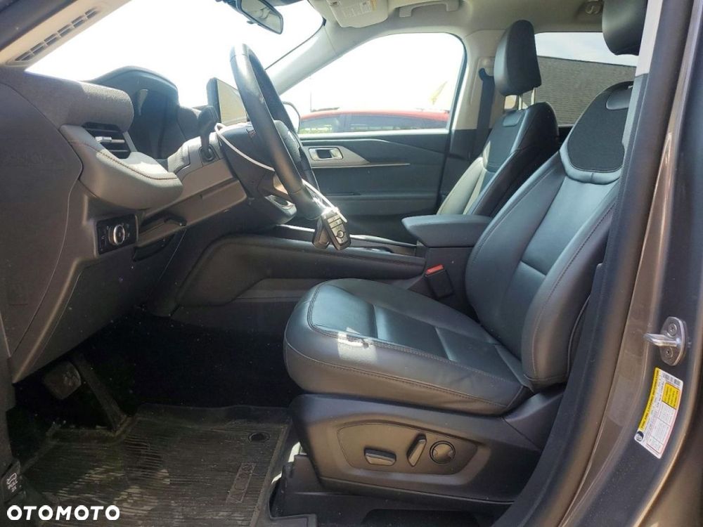 Ford Explorer - 7
