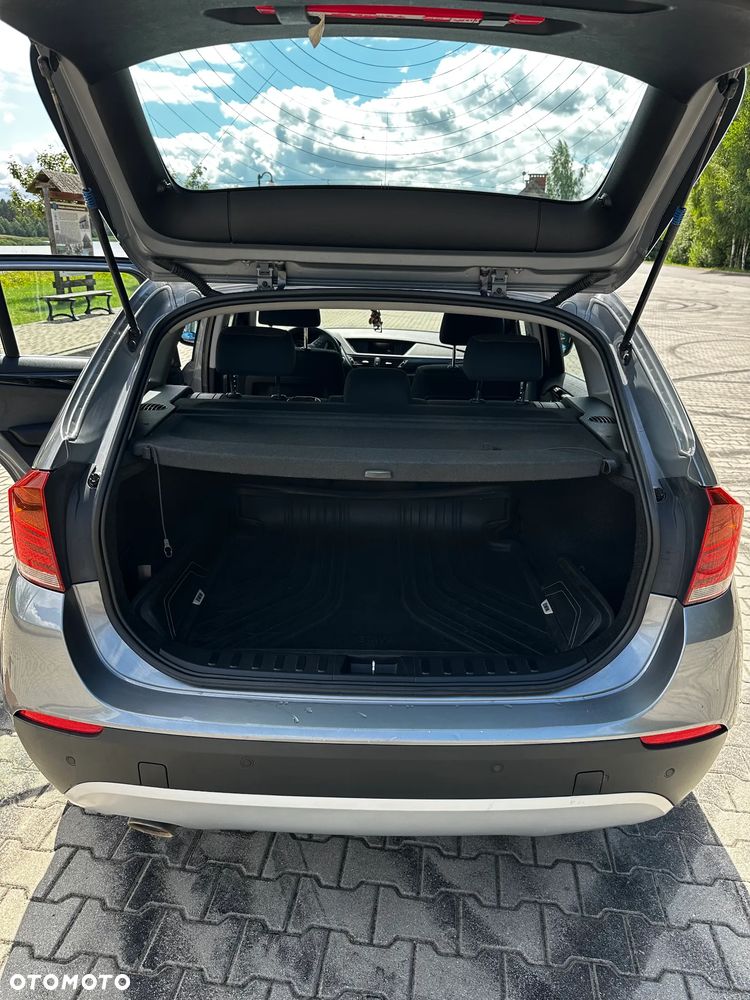 BMW X1 xDrive18d - 11