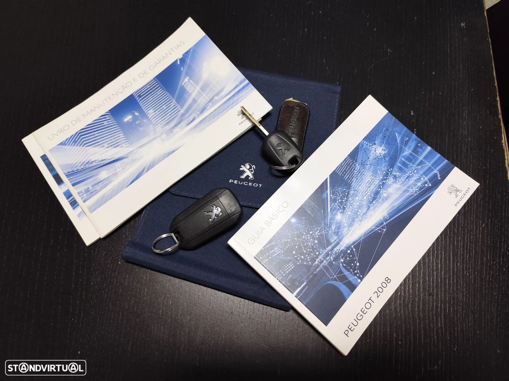 Peugeot 2008 1.6 BlueHDi Style - 54