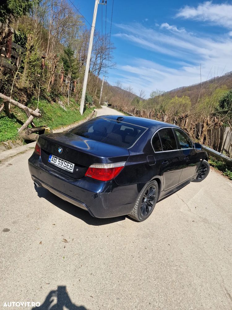 BMW Seria 5 520d Aut. Special Edition - 4