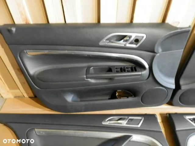 TAPICERKA BOCZKI BOCZEK DRZWI KOMPLET SKÓRA ŁADNE SKODA SUPERB  2001-2008 SEDAN EUROPA STAN BDB - 2