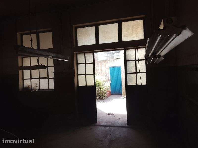 Espaço de garagem para alugar - Grande imagem: 2/4