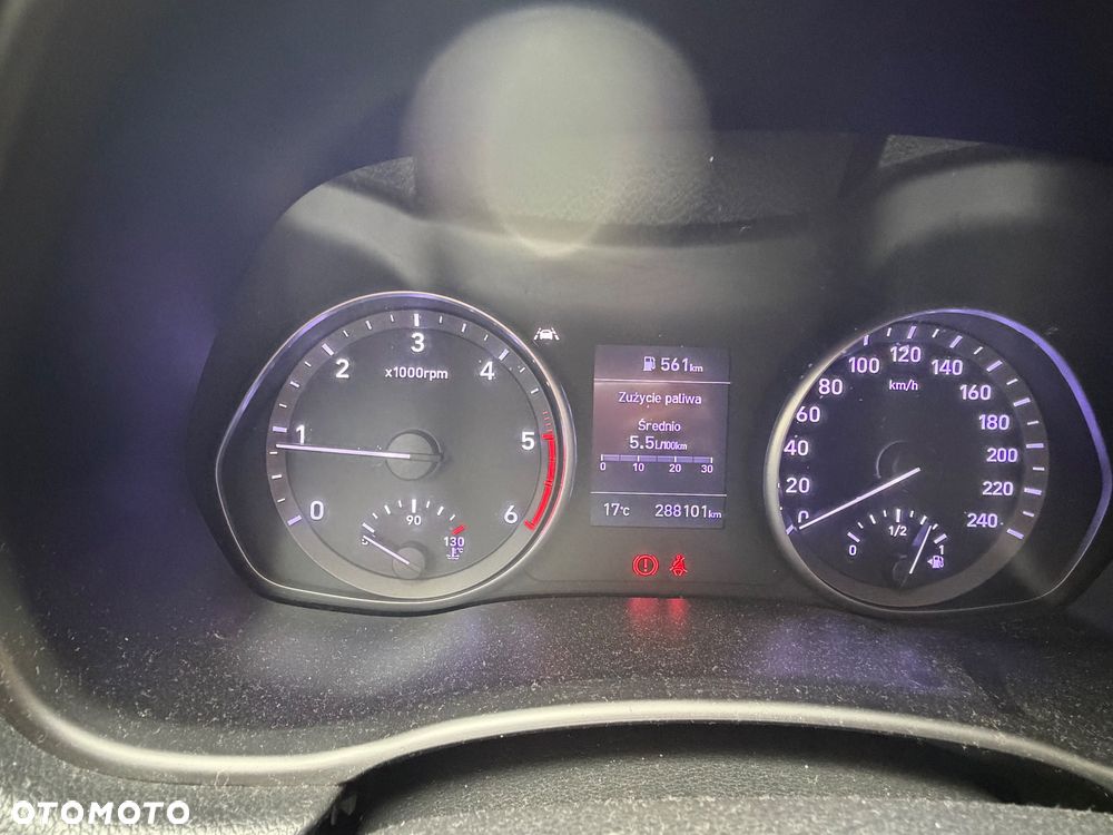 Hyundai i30 1.6 D Classic + - 6
