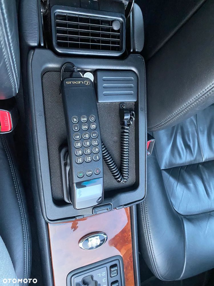 Lexus LS Standard - 22