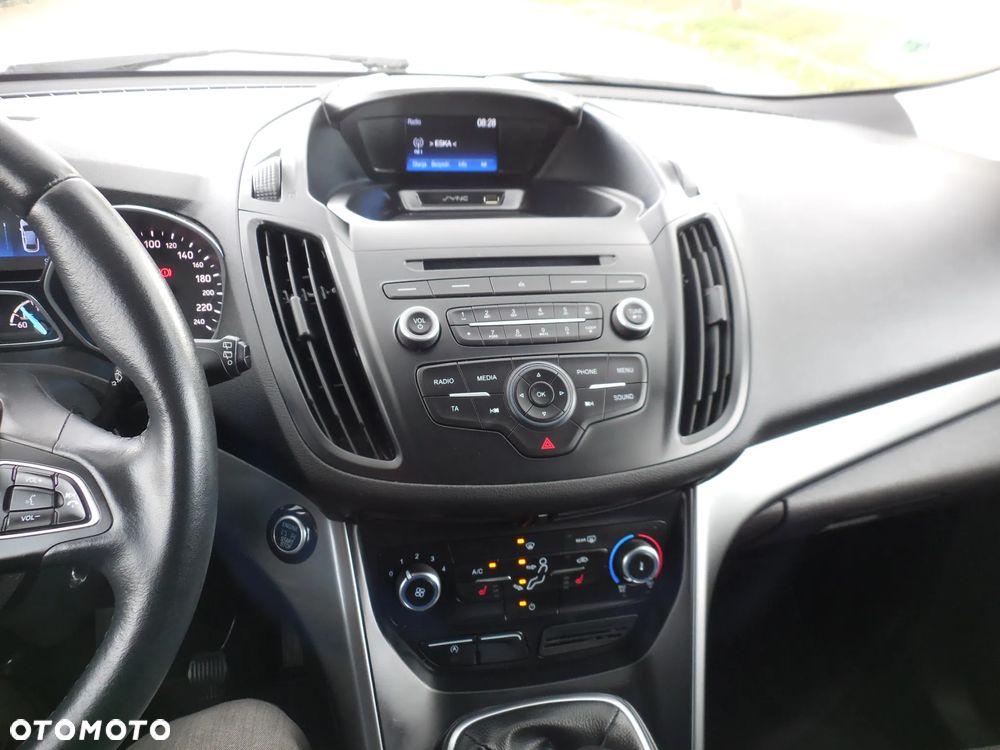 Ford Kuga - 19