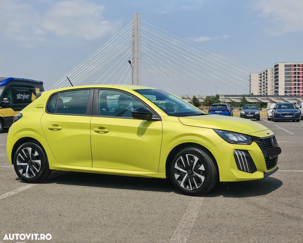 Peugeot 208 1.2 L PureTech STT Active - 11
