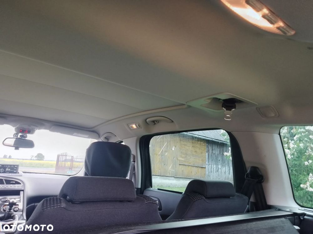 Peugeot 5008 2.0 HDi Family 7os - 38