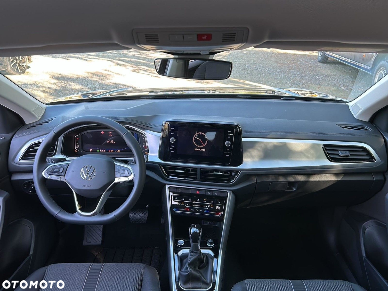 Volkswagen T-Roc - 4