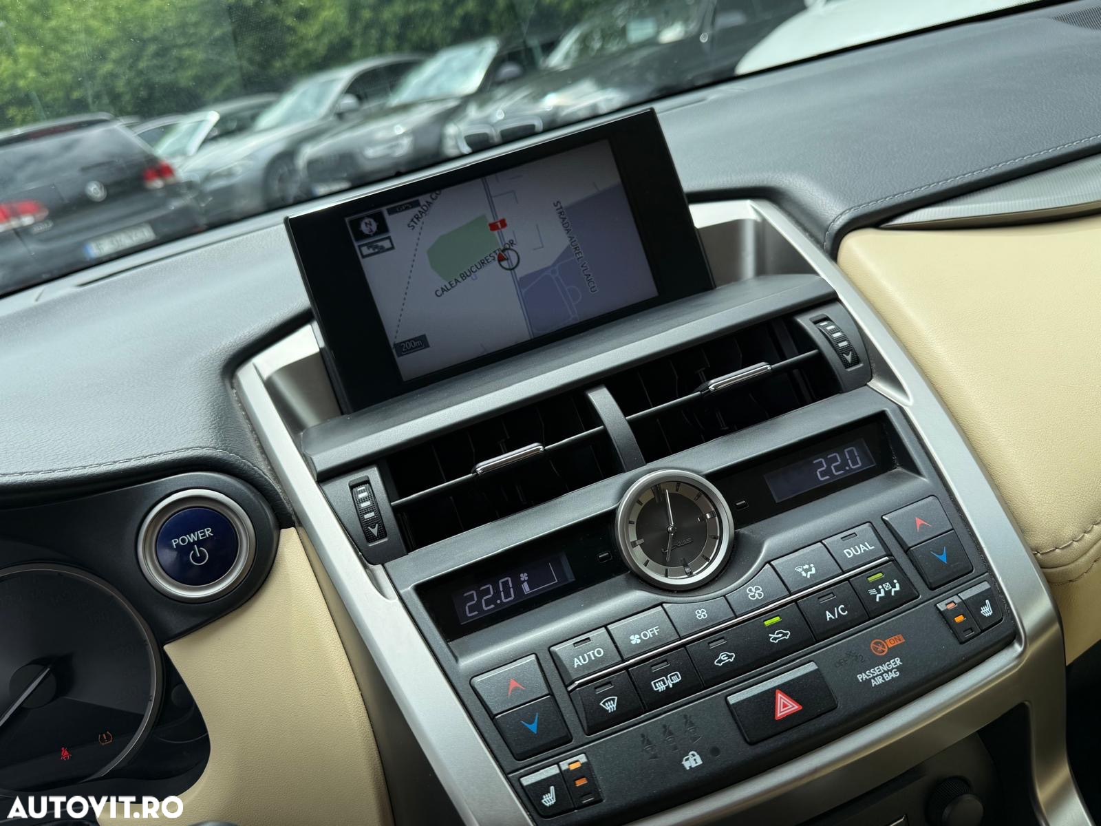 Lexus Seria NX 300h - 19