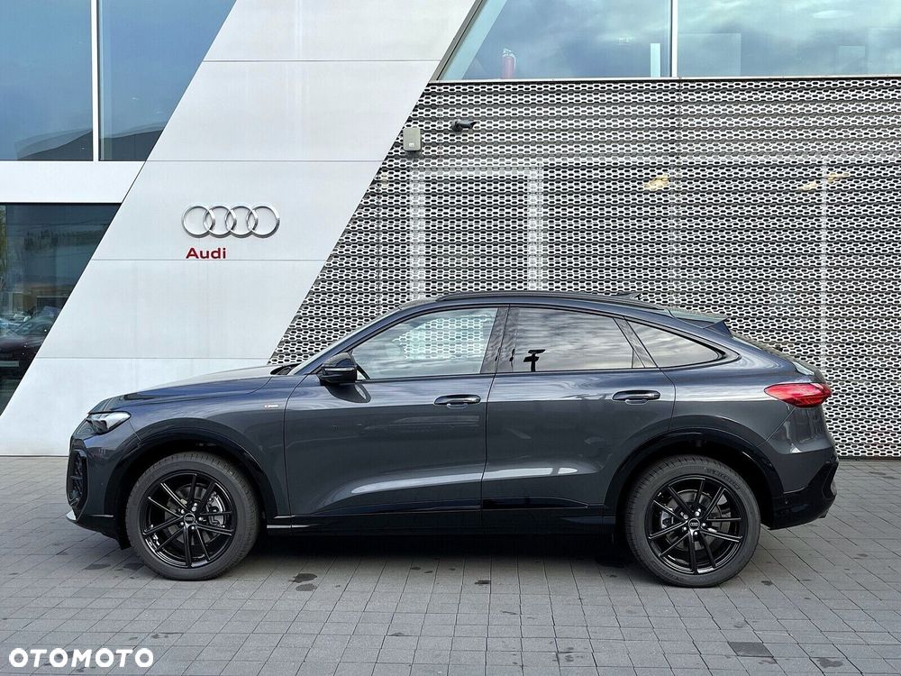 Audi Q5 Sportback - 9