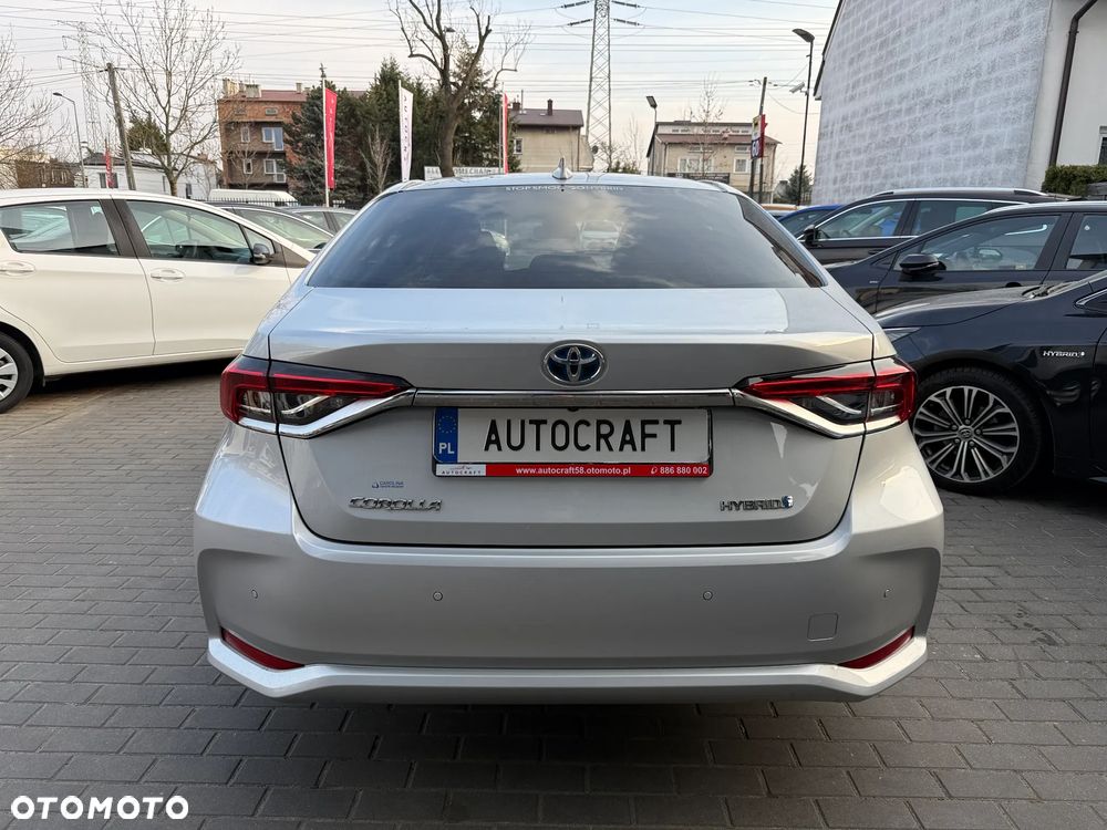 Toyota Corolla 1.8 Hybrid Comfort - 32