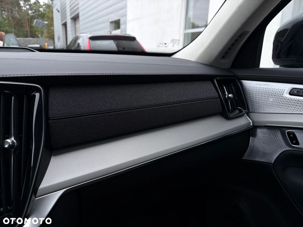 Volvo XC 90 - 21