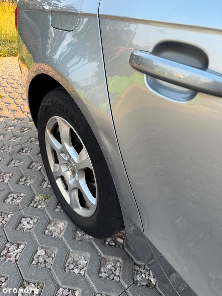 Audi A4 Avant 2010 photo 5