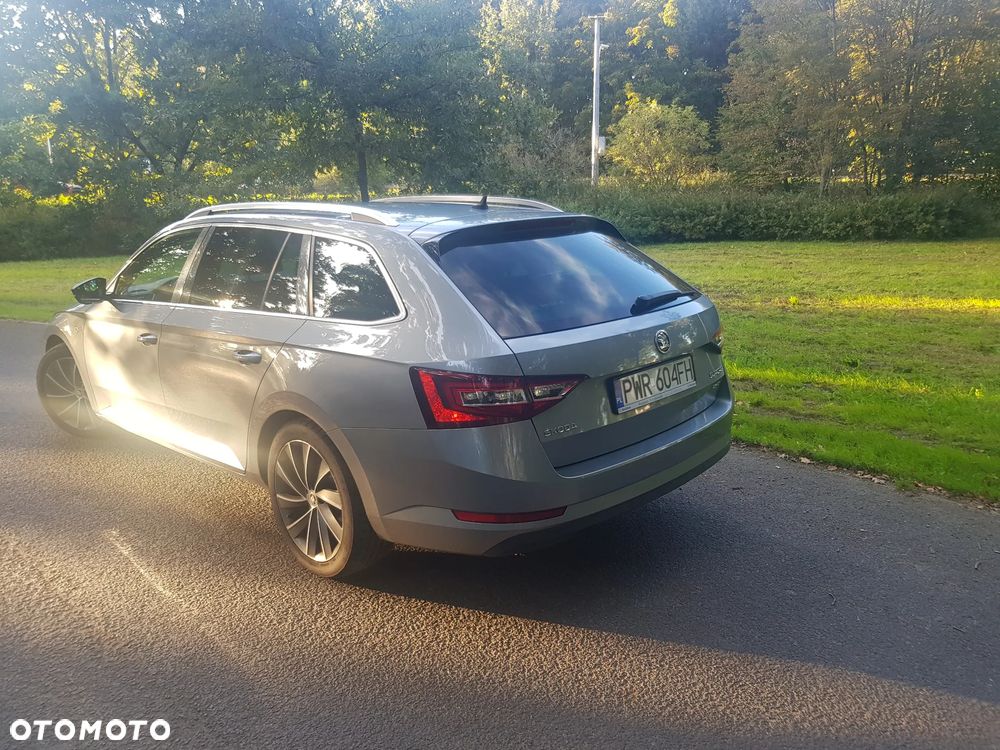 Skoda Superb 2.0 TDI 4x4 L&K DSG - 4