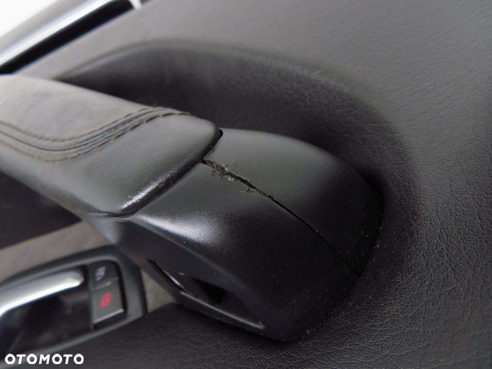 BOCZEK PRAWY PRZEDNI AUDI A8 D3 - 4