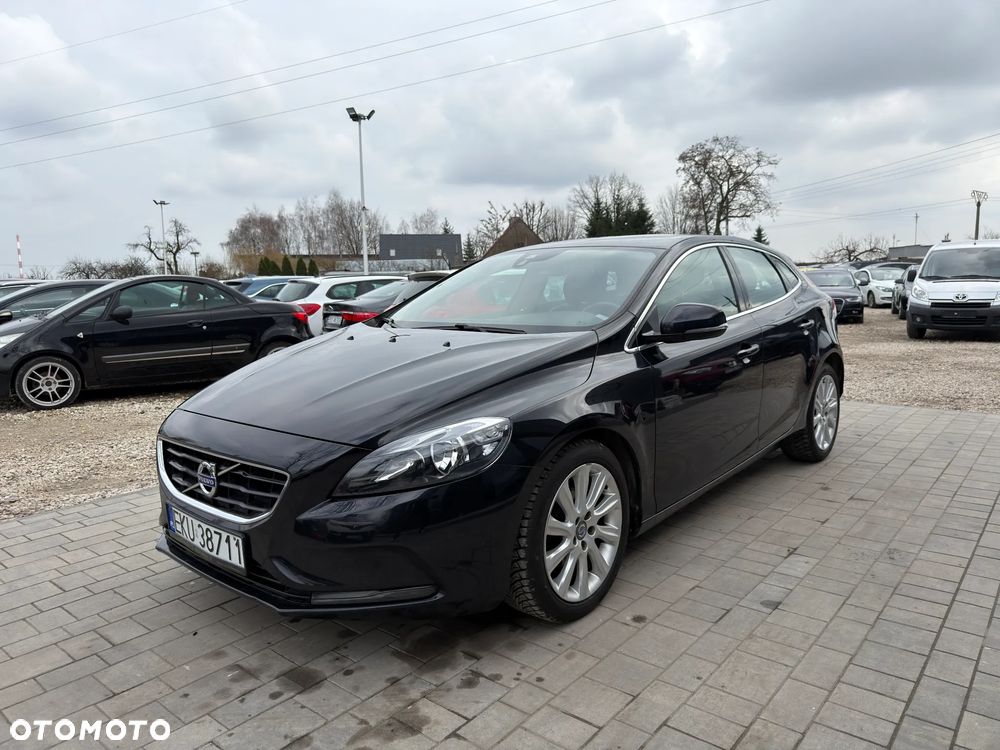 Volvo V40 D2 - 11