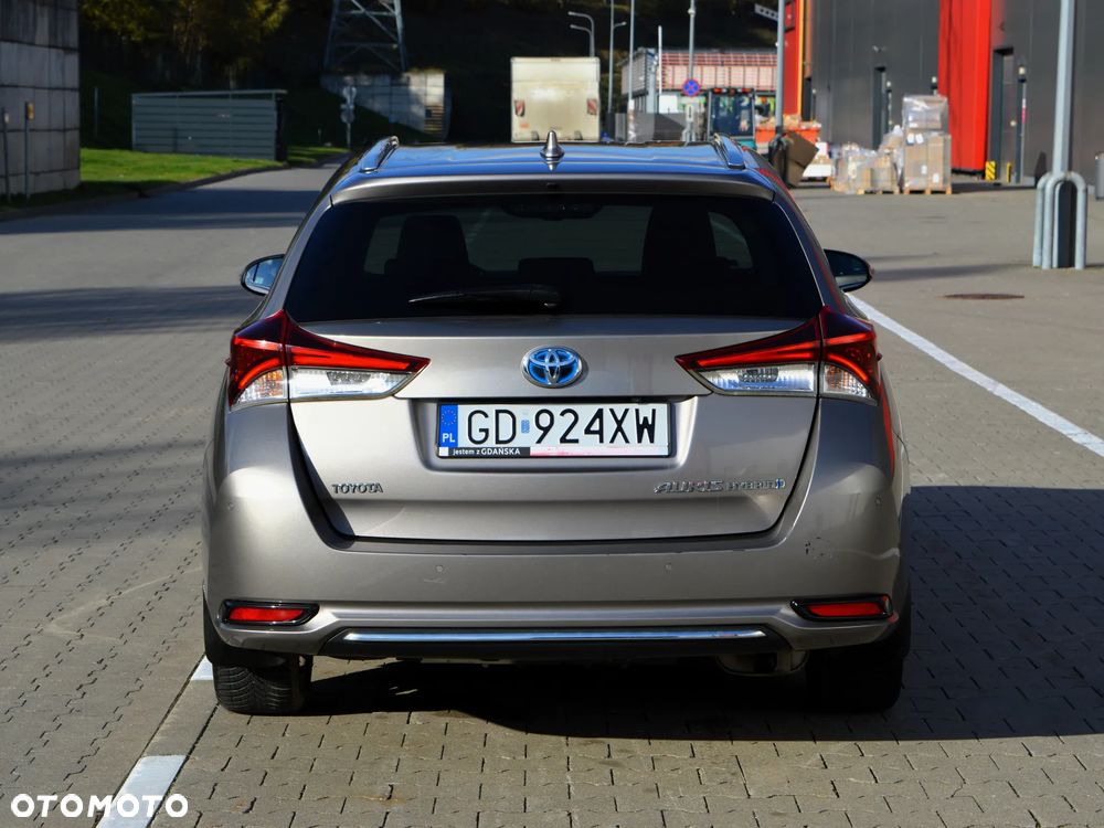Toyota Auris 1.8 HSD Luna - 28