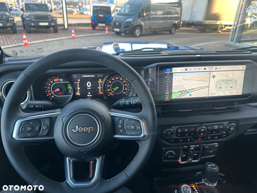 Jeep Wrangler Unlimited GME 2.0 Turbo Sahara - 12