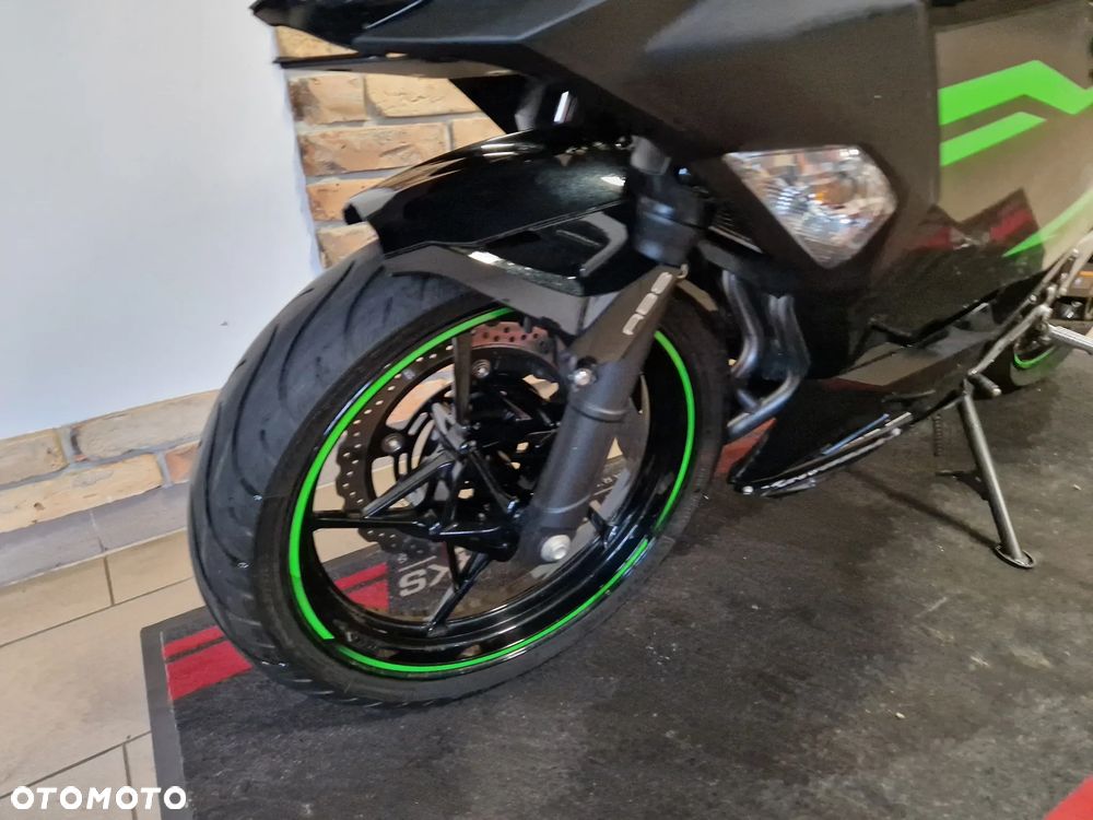 Kawasaki Ninja 400 - 16