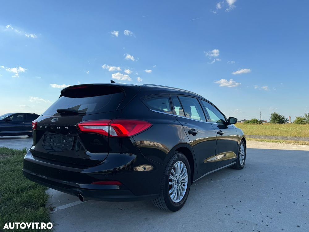 Ford Focus 1.5 EcoBlue Start-Stopp-System Aut. TITANIUM - 4