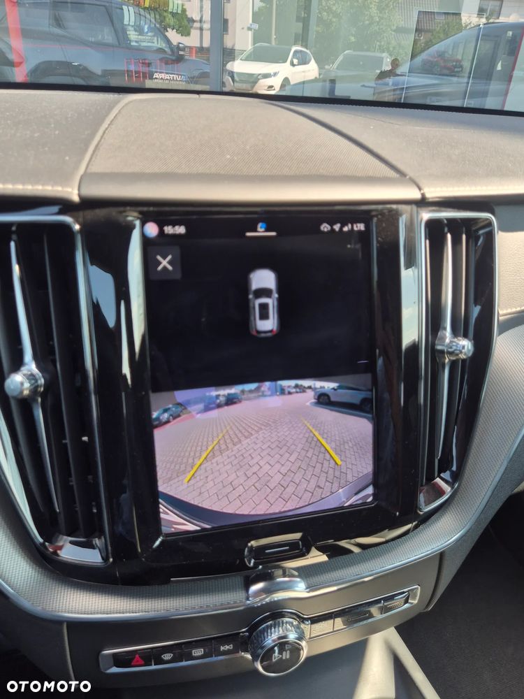 Volvo XC 60 B4 B R-Design - 14