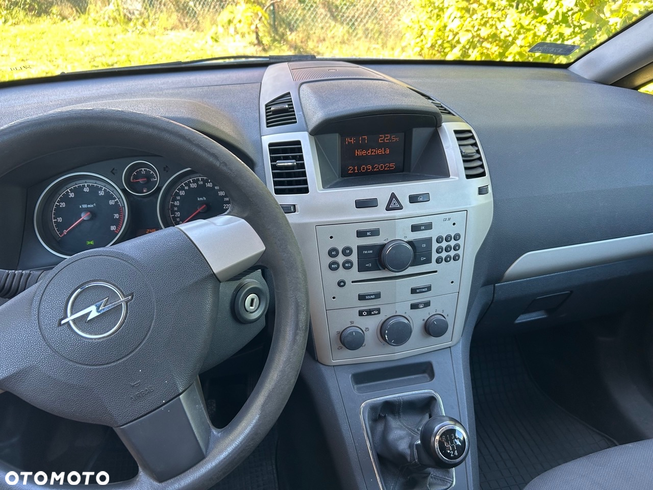 Opel Zafira 1.8 Cosmo - 28