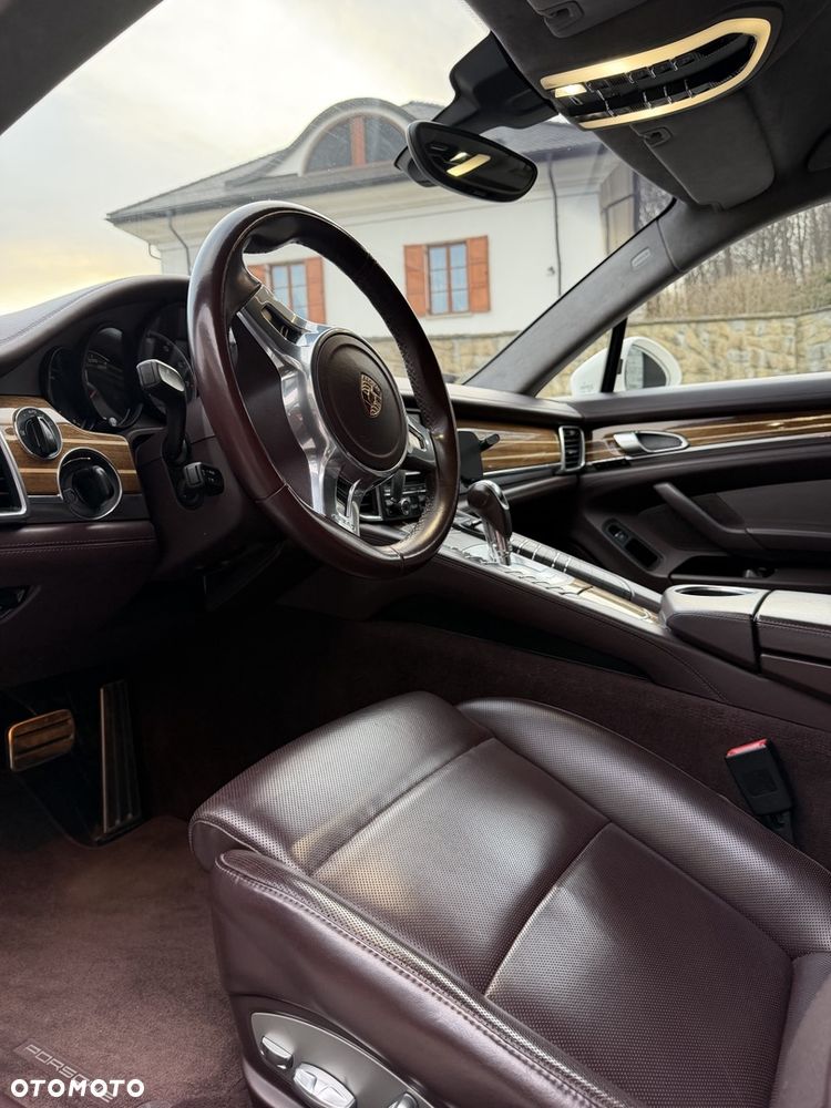 Porsche Panamera - 15