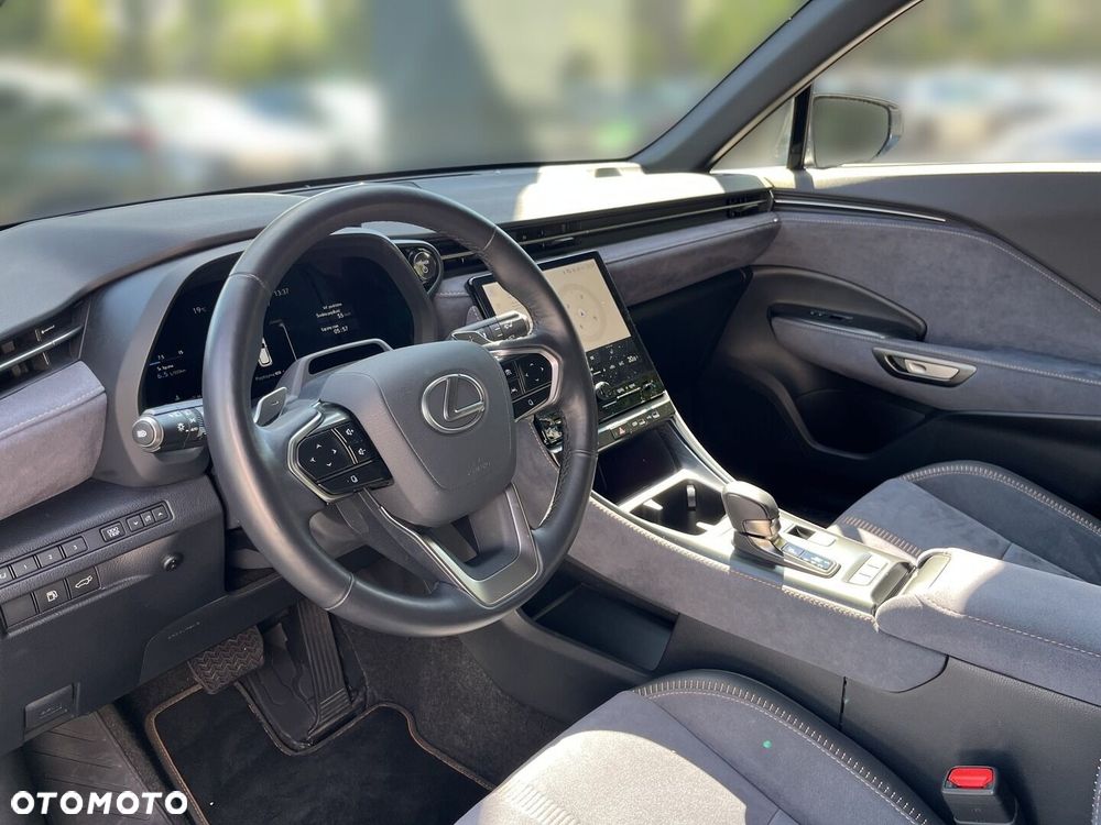 Lexus LBX 1.5 Hybrid Cool AWD - 5