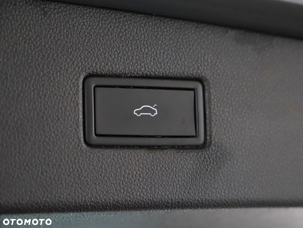 Volkswagen Tiguan 2.0 TDI SCR 4Mot Elegance DSG - 25