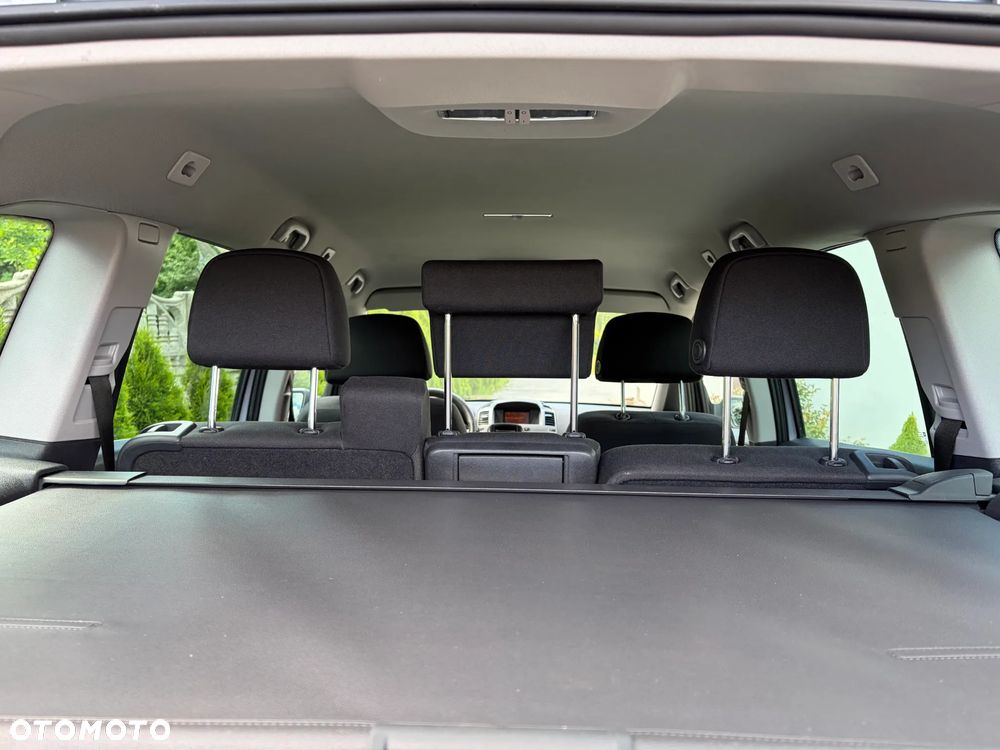 Opel Zafira 1.8 Family - 10