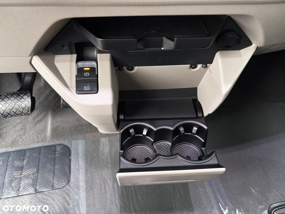 Volkswagen multivan FAMILY 2,0 150 TDI 7-DSG L2 - 19