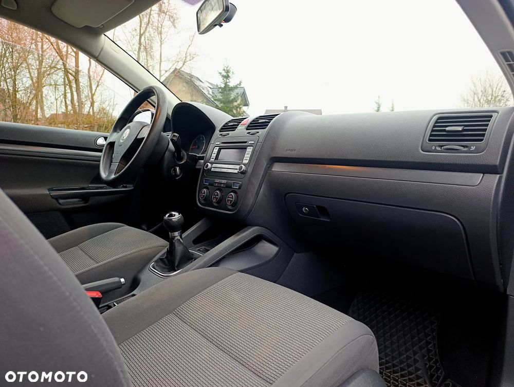 Volkswagen Golf 1.9 TDI DPF Trendline - 11