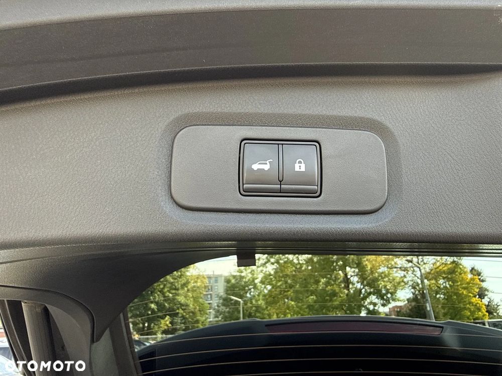 Nissan Qashqai 1.3 DIG-T mHEV N-Connecta Xtronic - 39